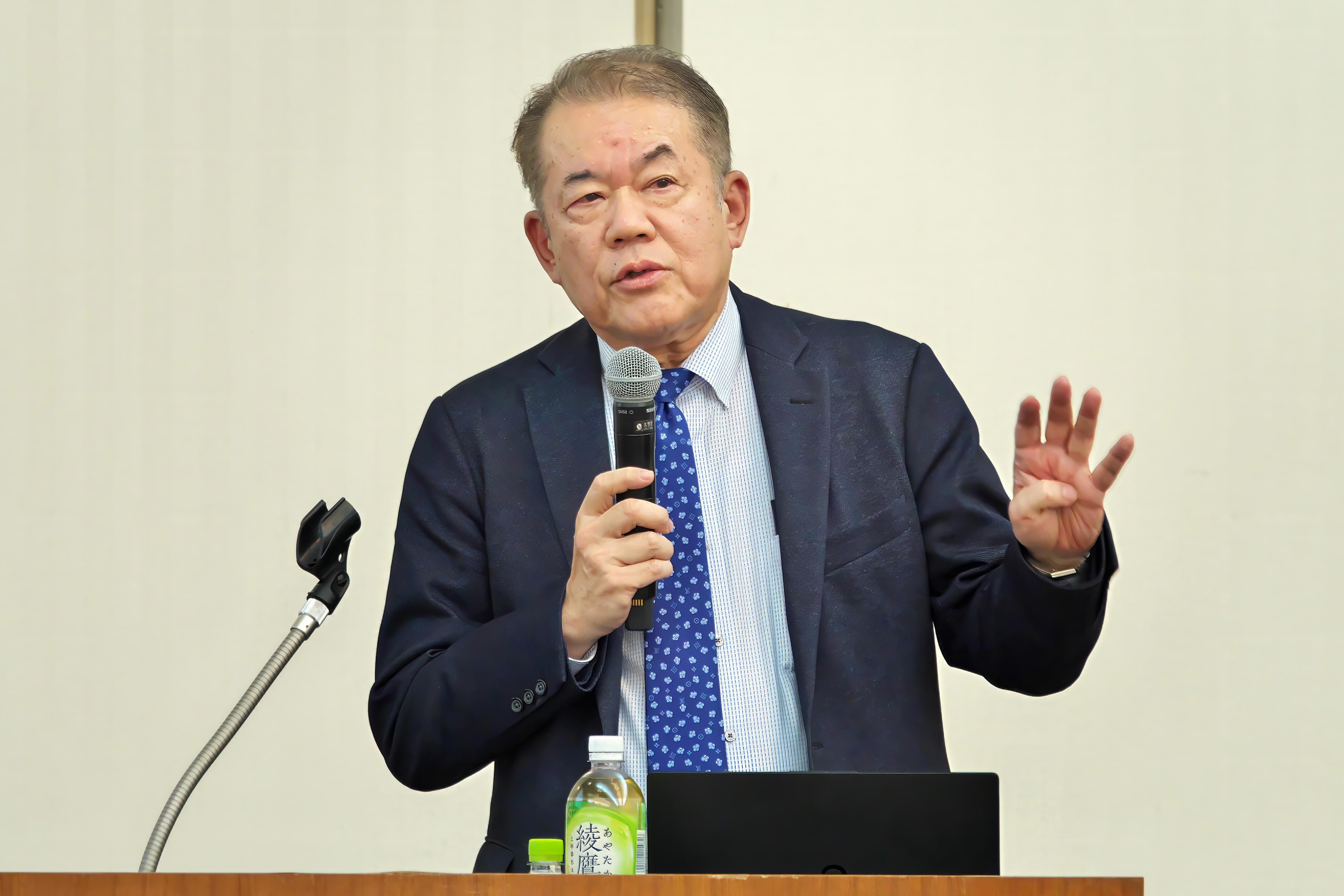 常葉大 山本名誉教授